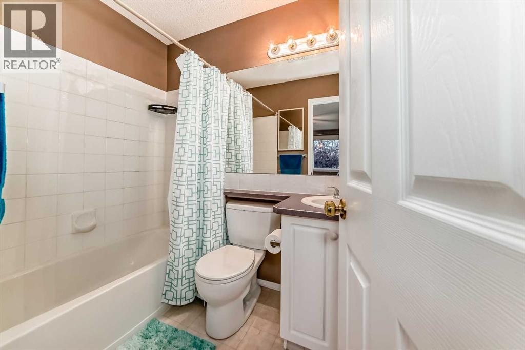 Single Family House for Sale in  River Rock Place SE Riverbend Calgary 