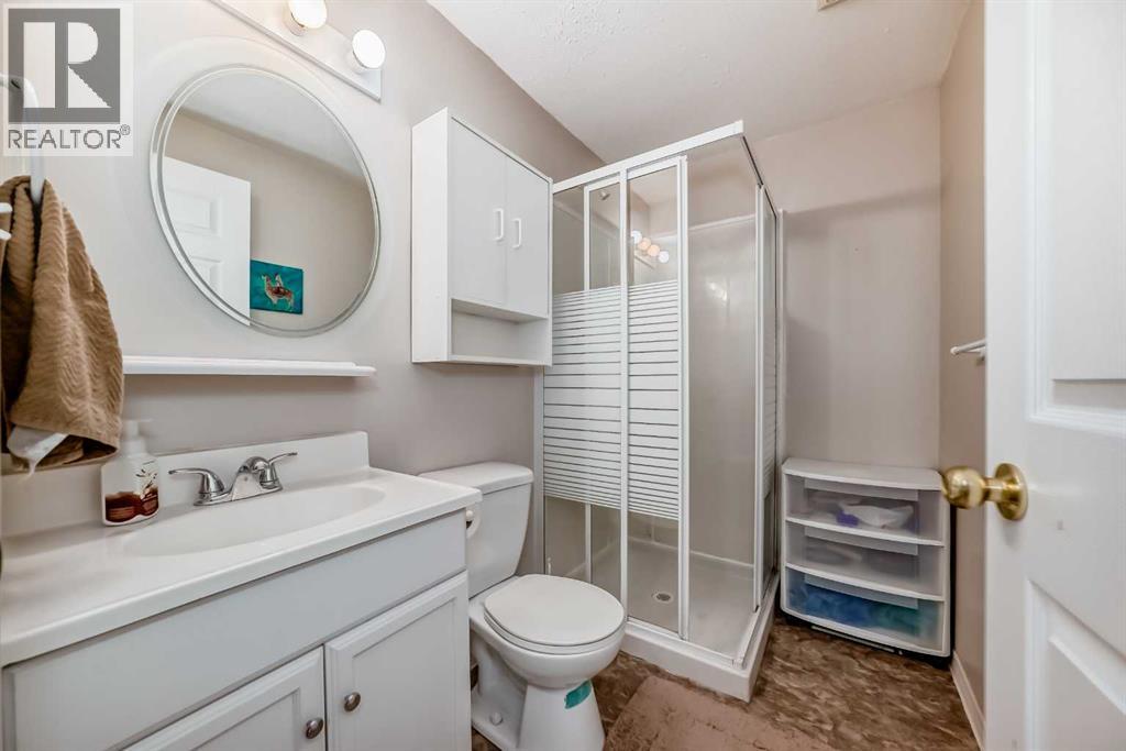 Single Family House for Sale in  River Rock Place SE Riverbend Calgary 