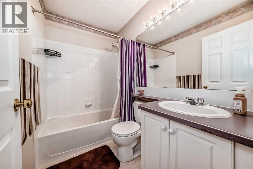 Single Family House for Sale in  River Rock Place SE Riverbend Calgary 
