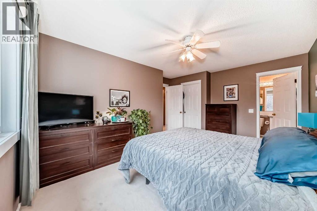 Single Family House for Sale in  River Rock Place SE Riverbend Calgary 