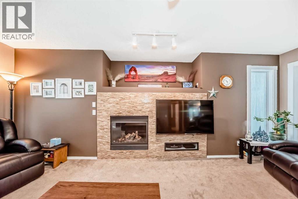 Single Family House for Sale in  River Rock Place SE Riverbend Calgary 