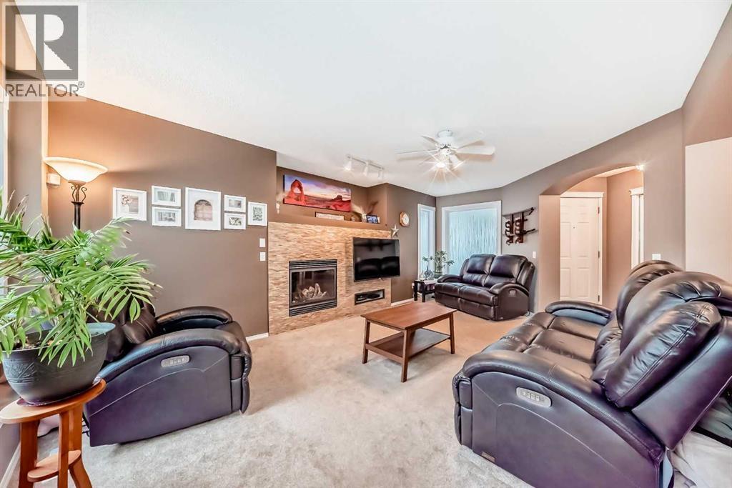Single Family House for Sale in  River Rock Place SE Riverbend Calgary 
