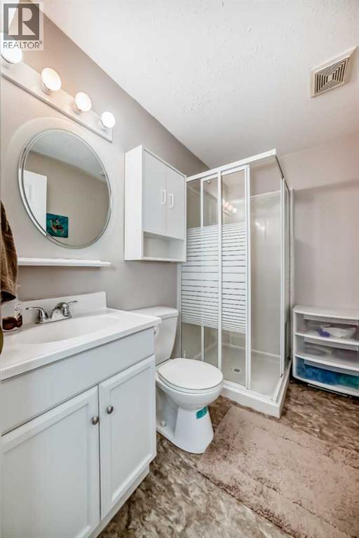 Single Family House for Sale in  River Rock Place SE Riverbend Calgary 