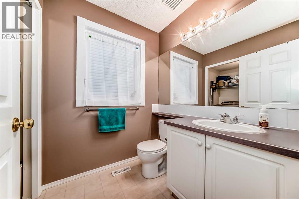 Single Family House for Sale in  River Rock Place SE Riverbend Calgary 