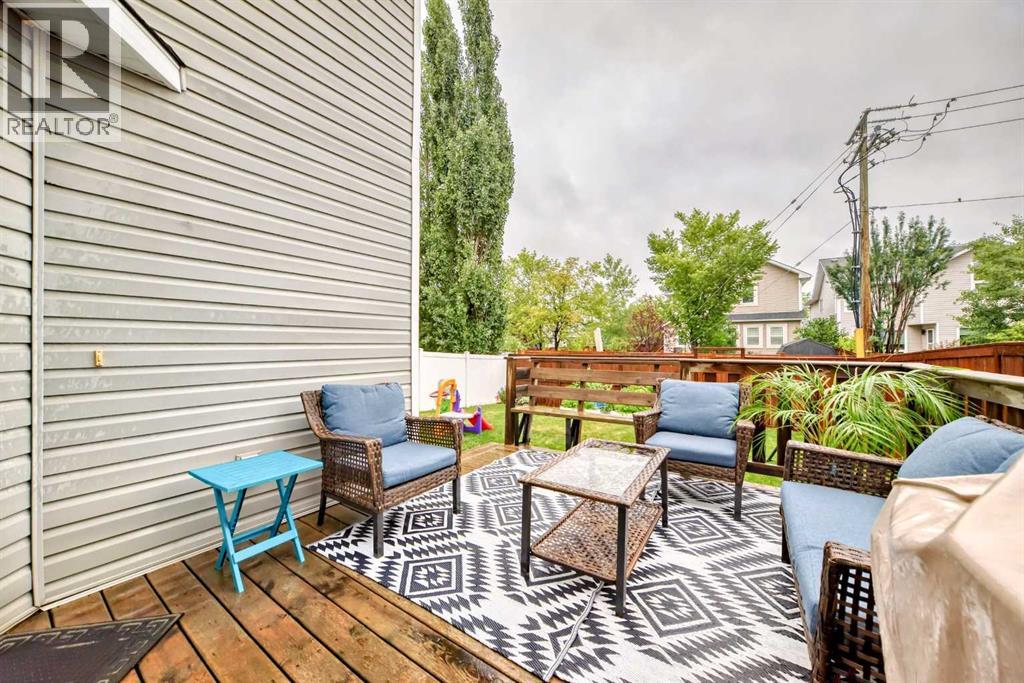 Single Family House for Sale in  River Rock Place SE Riverbend Calgary 