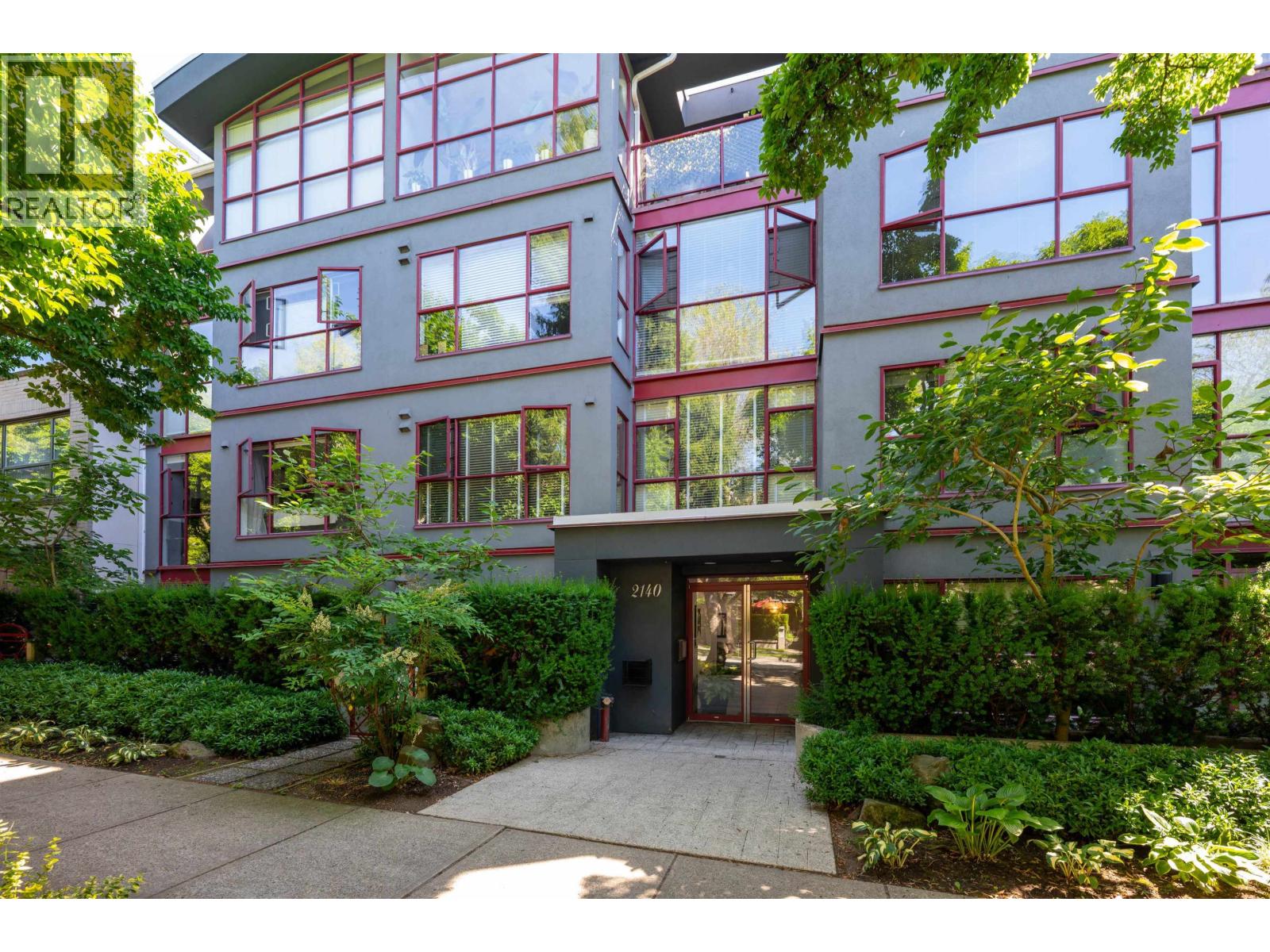 Photo 8 of 102 2140 W 12 Th Avenue, Vancouver BC