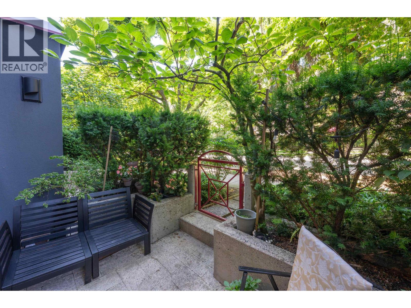 Photo 24 of 102 2140 W 12 Th Avenue, Vancouver BC