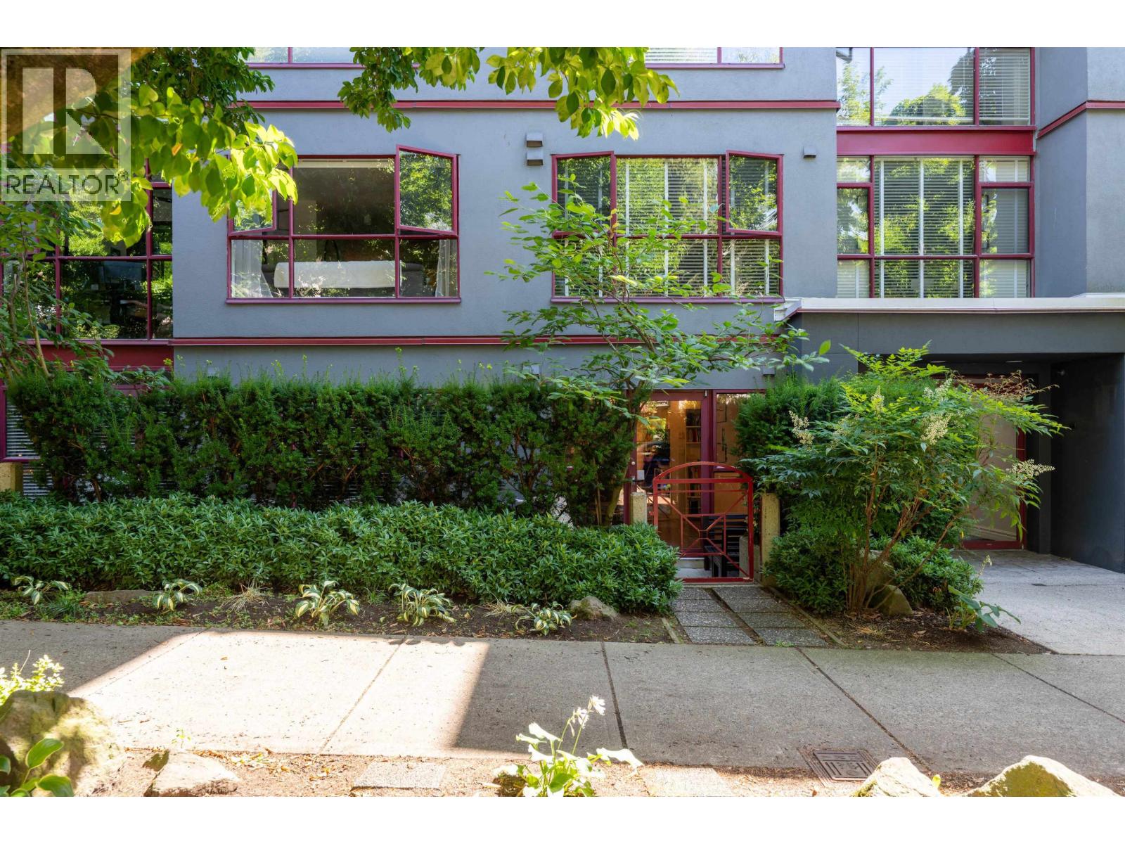 Photo 23 of 102 2140 W 12 Th Avenue, Vancouver BC
