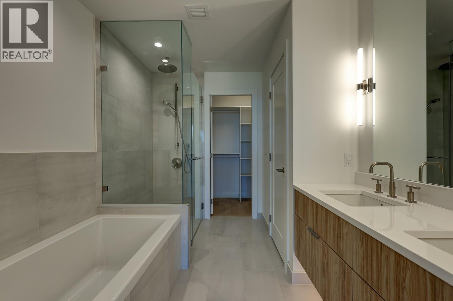 Photo 11 of 3000 Ariva Drive Unit 3503, Kelowna BC