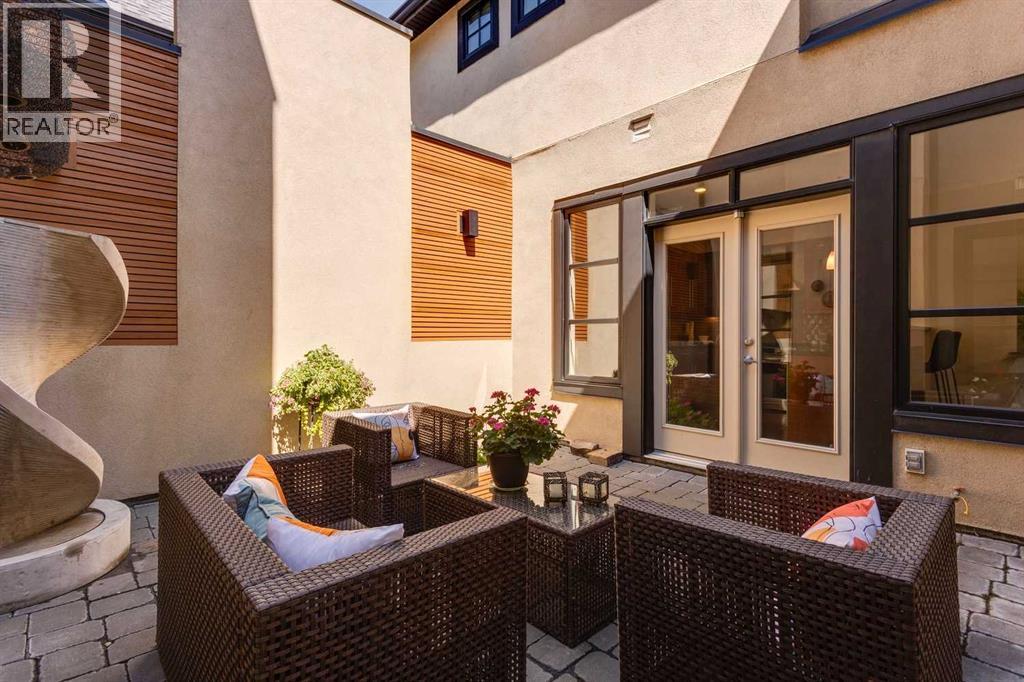 Single Family House for Sale in    Street SW Killarney/Glengarry Calgary 