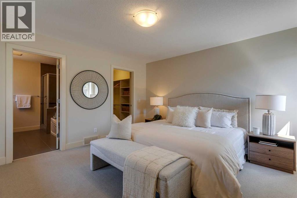 Single Family House for Sale in    Street SW Killarney/Glengarry Calgary 