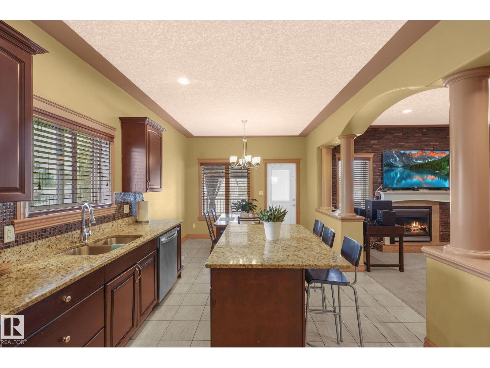 Photo 11 of 1843 45 St Nw, Edmonton AB