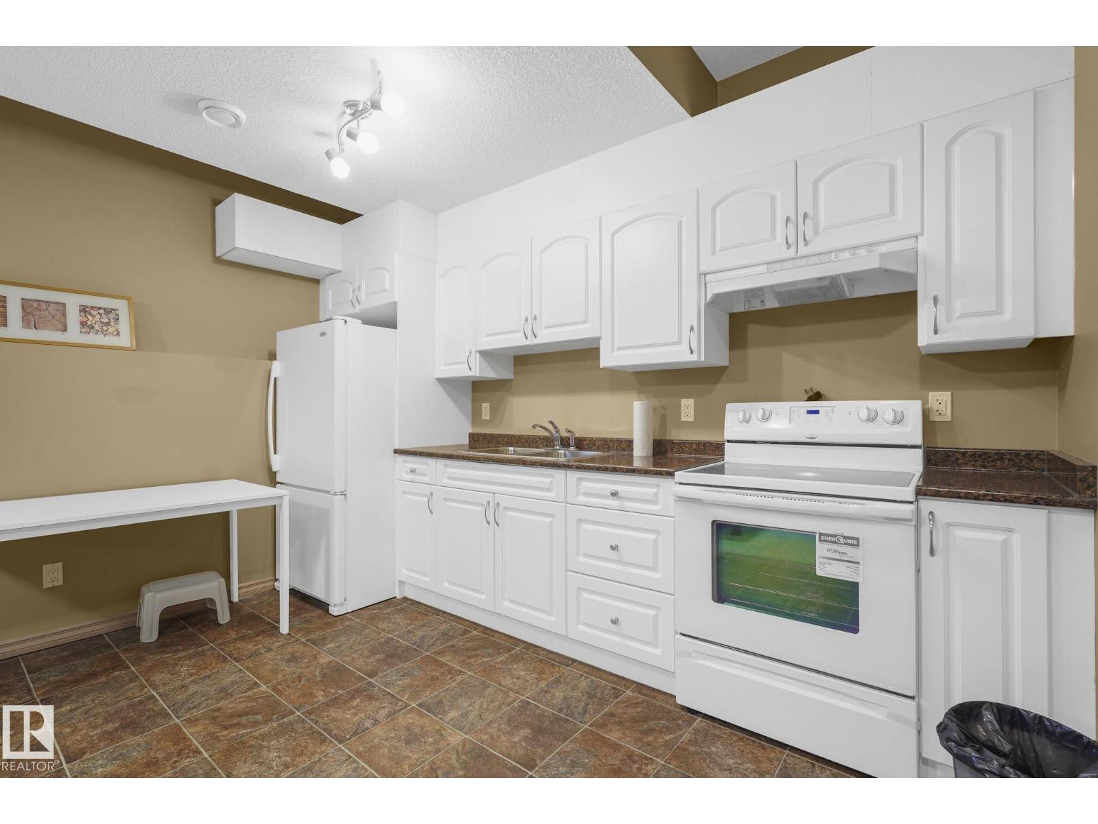 Photo 32 of 1843 45 St Nw, Edmonton AB