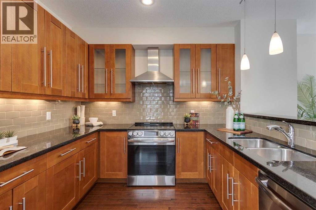 Single Family House for Sale in    Street SW Killarney/Glengarry Calgary 
