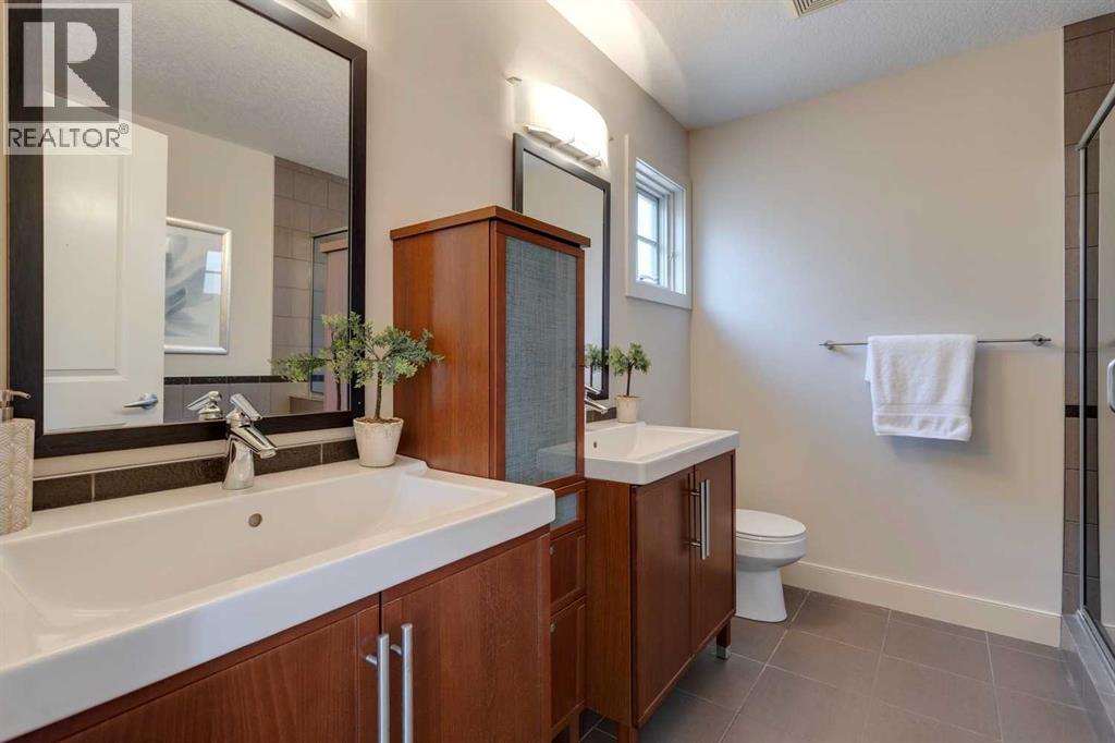 Single Family House for Sale in    Street SW Killarney/Glengarry Calgary 