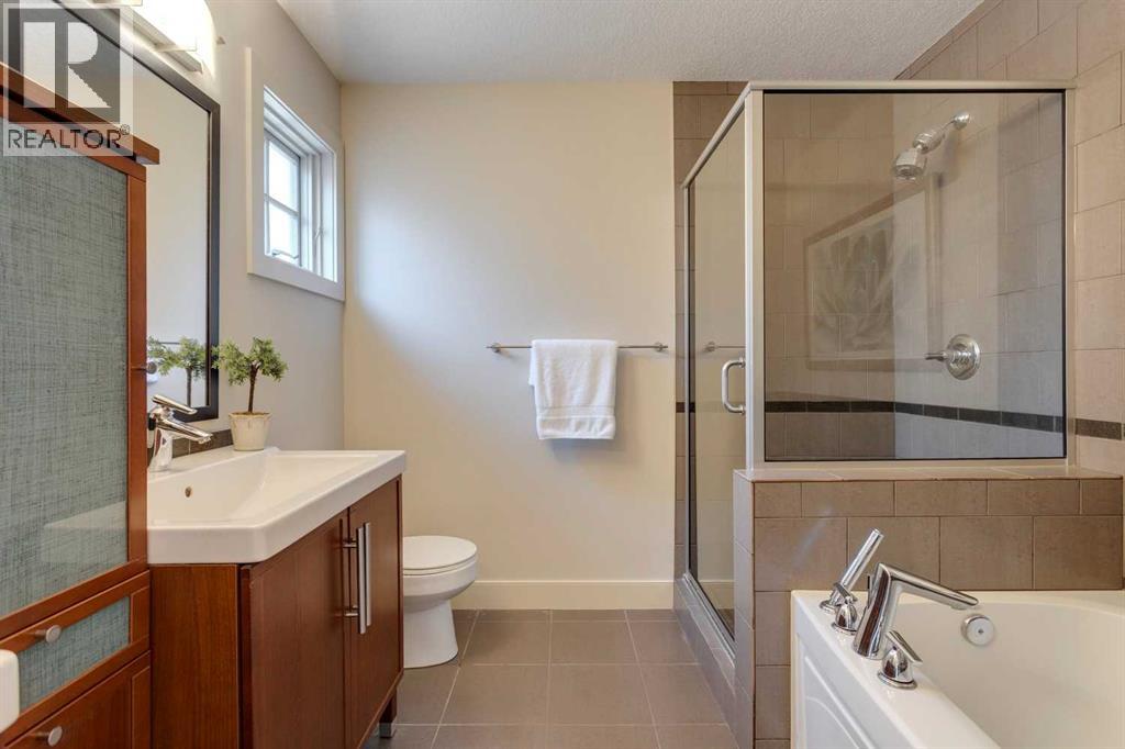 Single Family House for Sale in    Street SW Killarney/Glengarry Calgary 