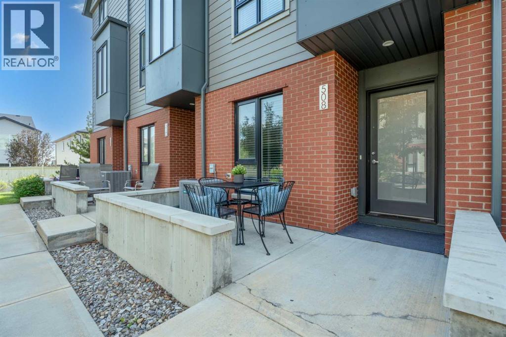 Photo 2 of 508 Drake Landing Wynd, Okotoks AB