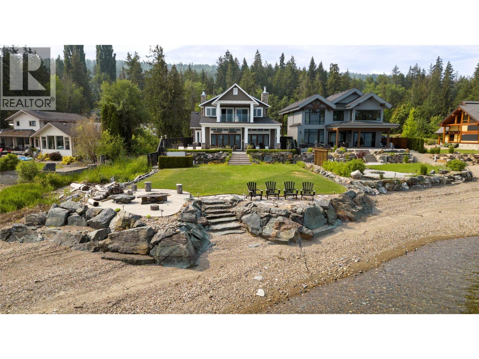 Photo 6 of 1801 Archibald Road Unit 5, Sorrento BC