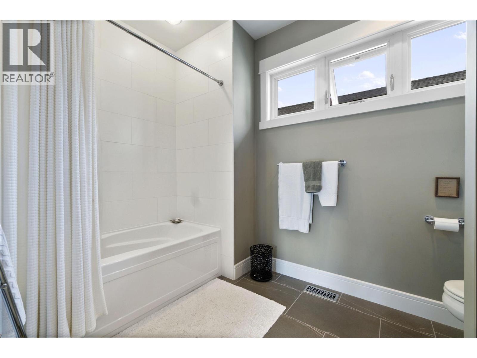 Photo 31 of 1801 Archibald Road Unit 5, Sorrento BC