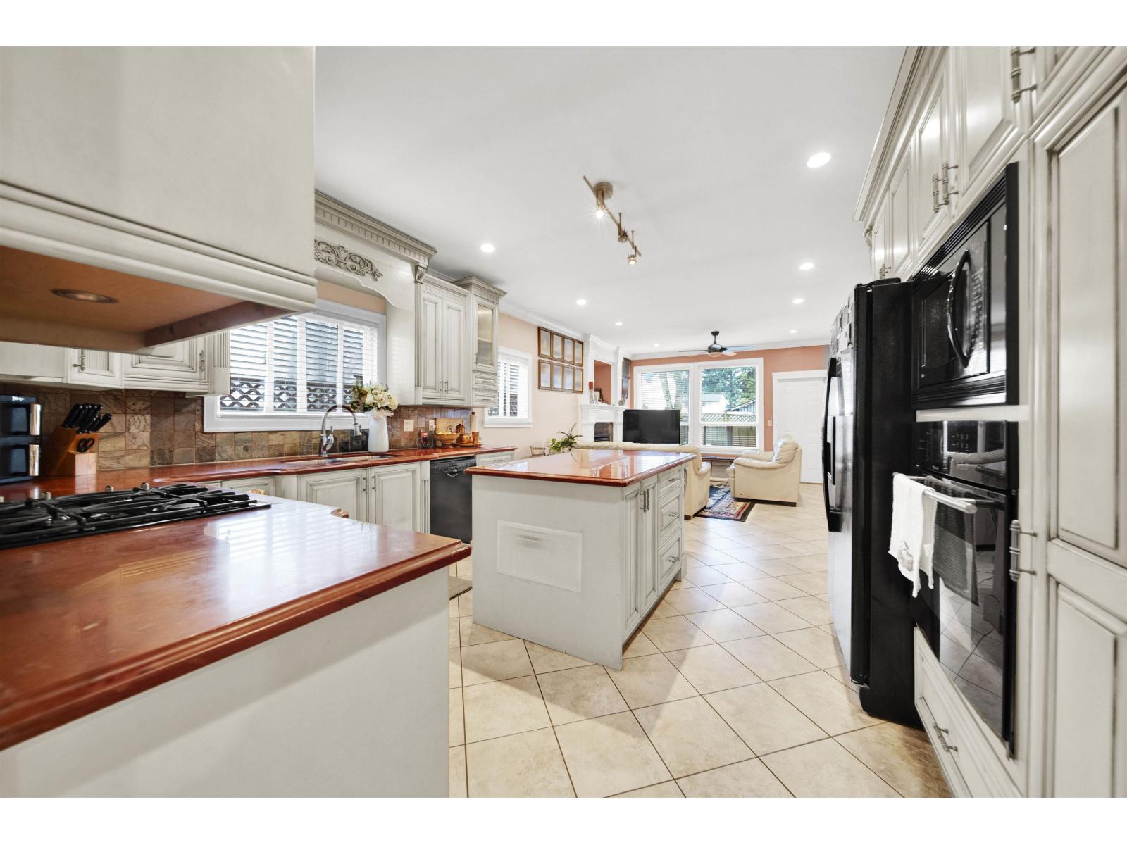 Photo 10 of 11286 79 A Avenue, Delta BC