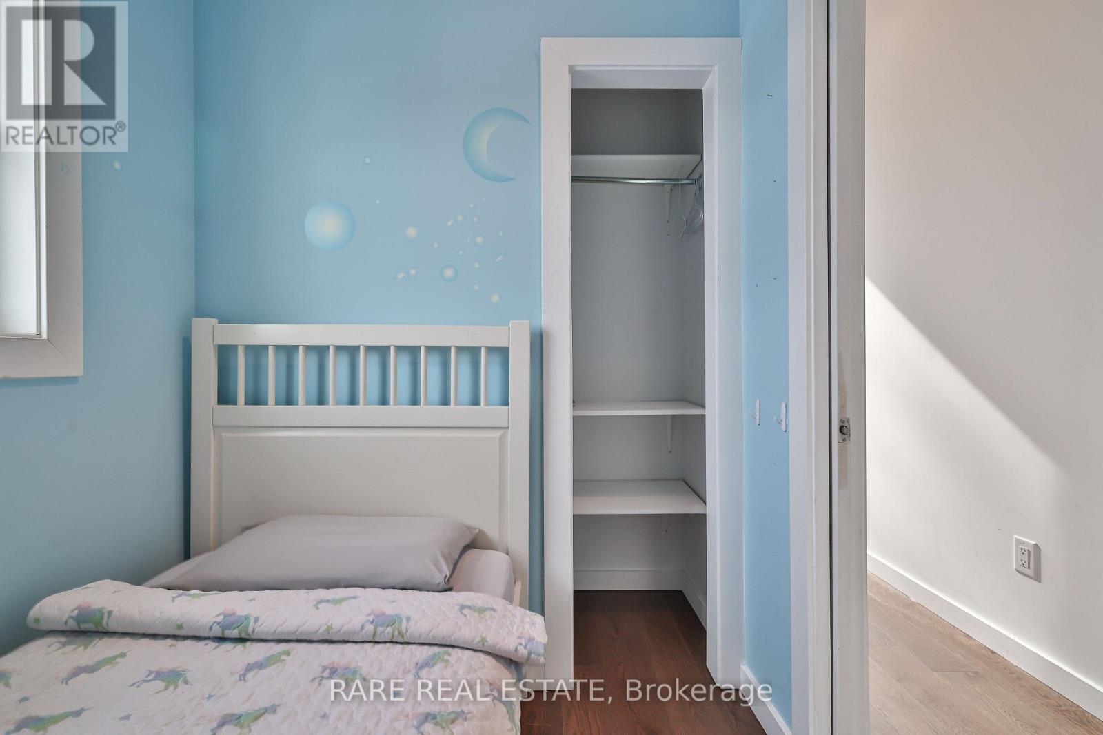 Photo 23 of 2491 Gerrard Street E, Toronto ON