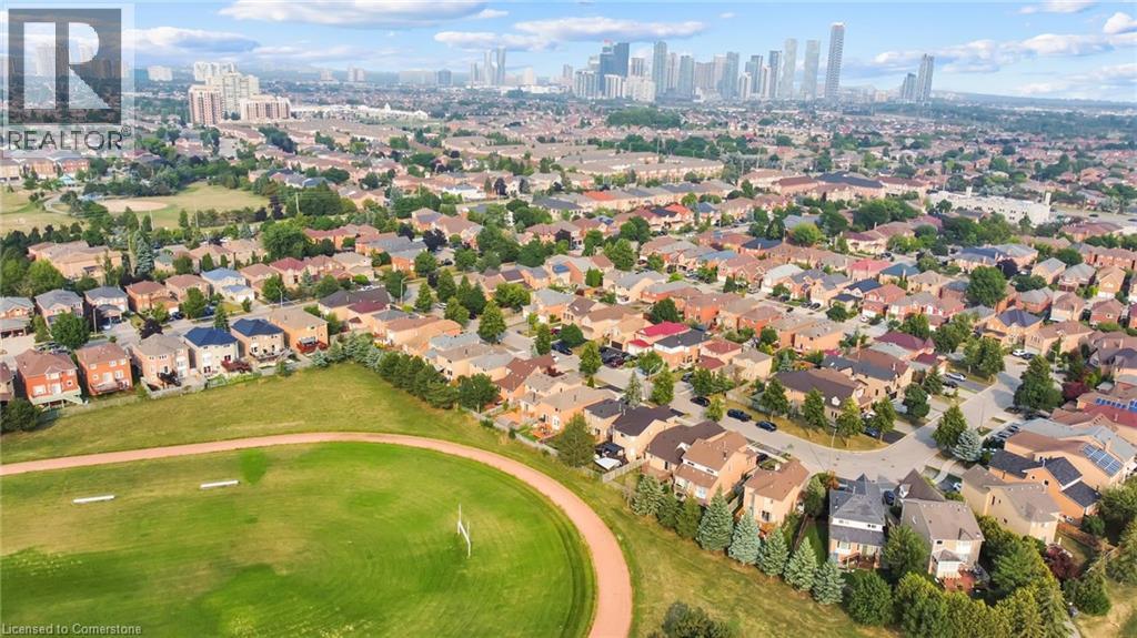 Photo 5 of 1157 Charminster Crescent, Mississauga ON
