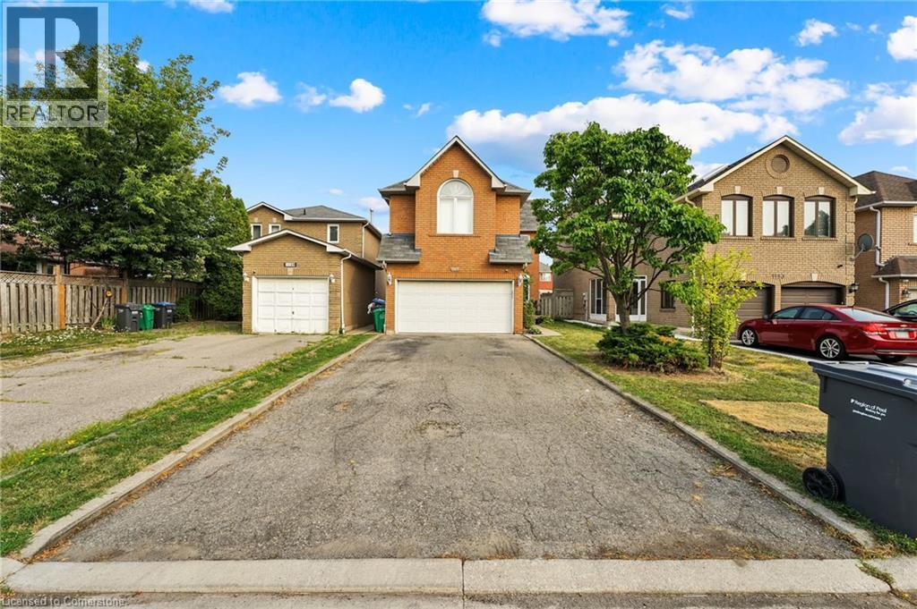 Photo 2 of 1157 Charminster Crescent, Mississauga ON