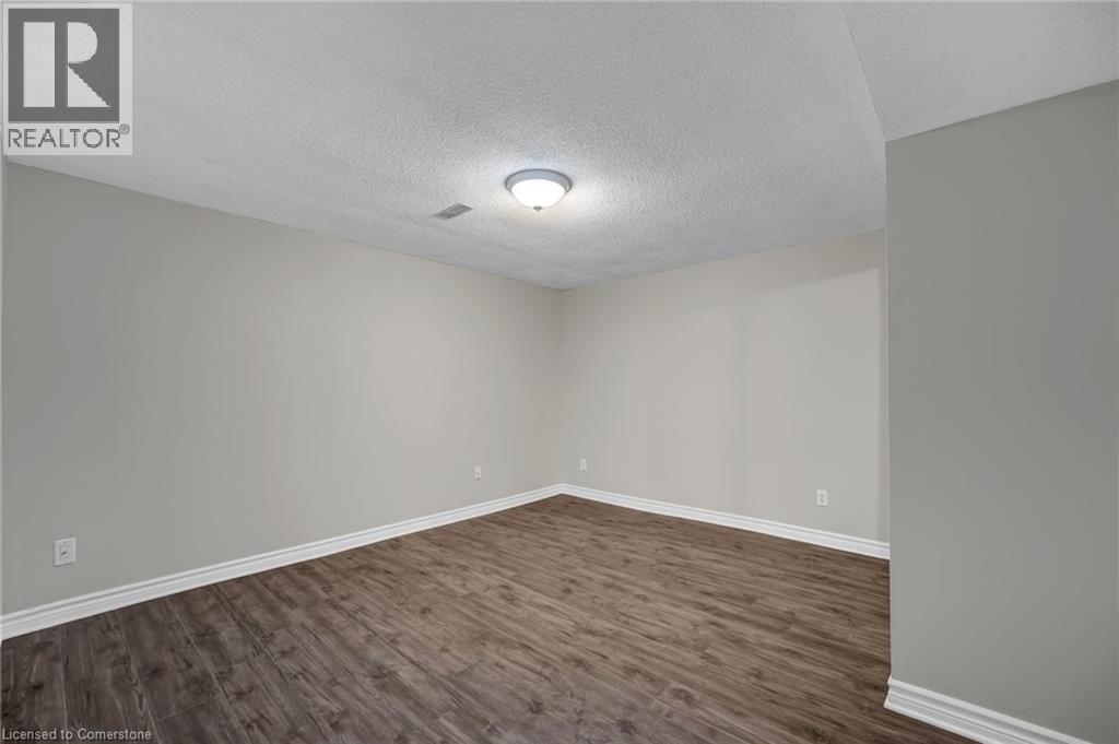 Photo 31 of 1157 Charminster Crescent, Mississauga ON