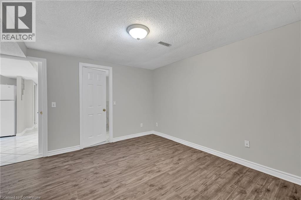 Photo 32 of 1157 Charminster Crescent, Mississauga ON