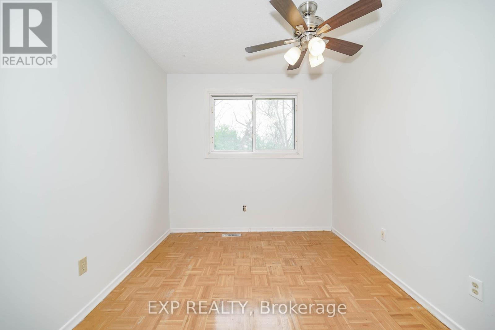Photo 21 of 55 Hollyberry Trail, Toronto ON