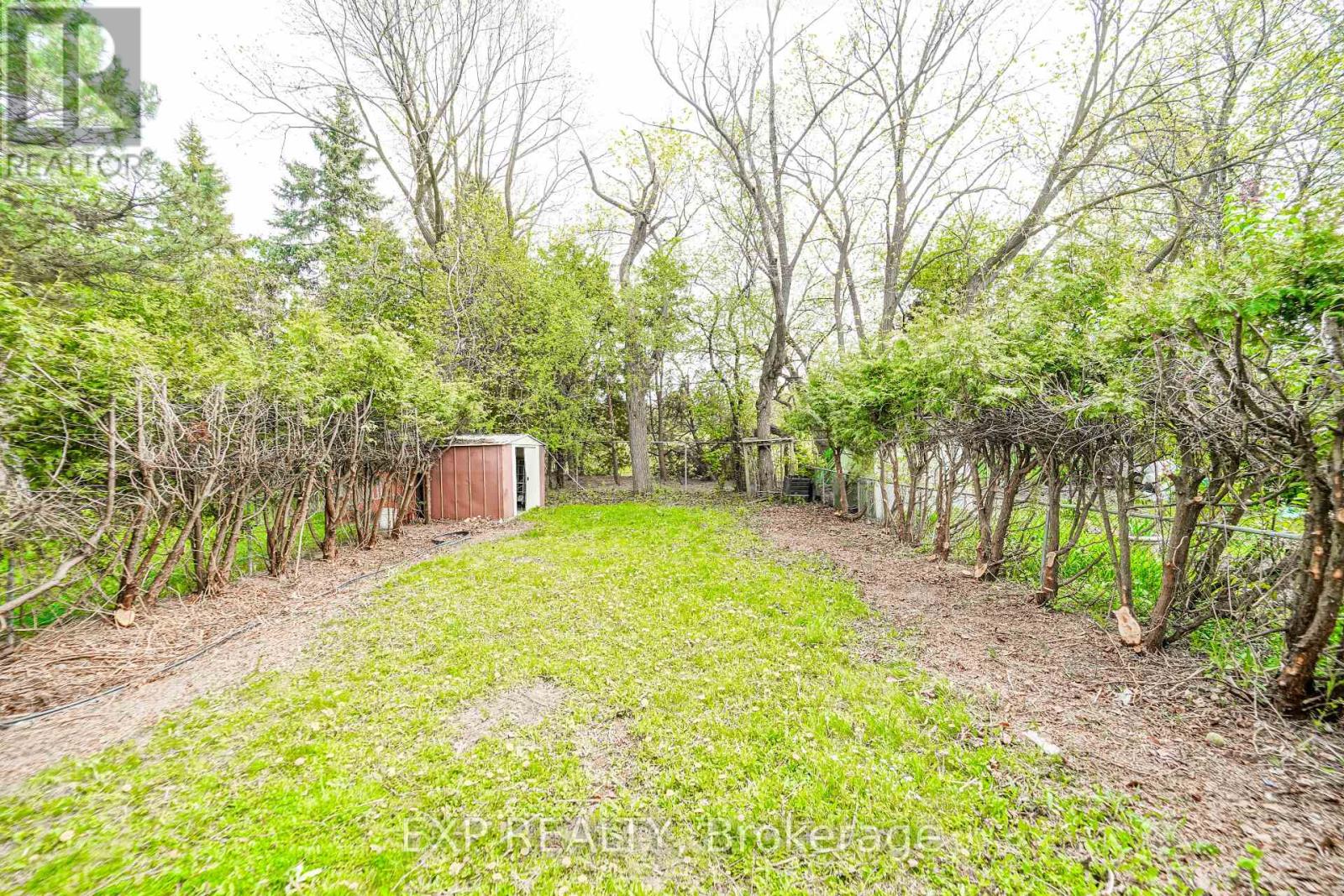 Photo 39 of 55 Hollyberry Trail, Toronto ON
