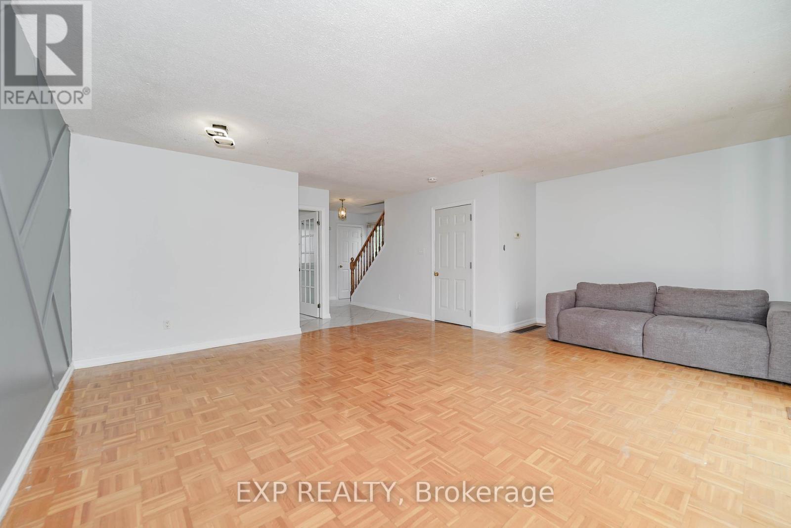 Photo 8 of 55 Hollyberry Trail, Toronto ON