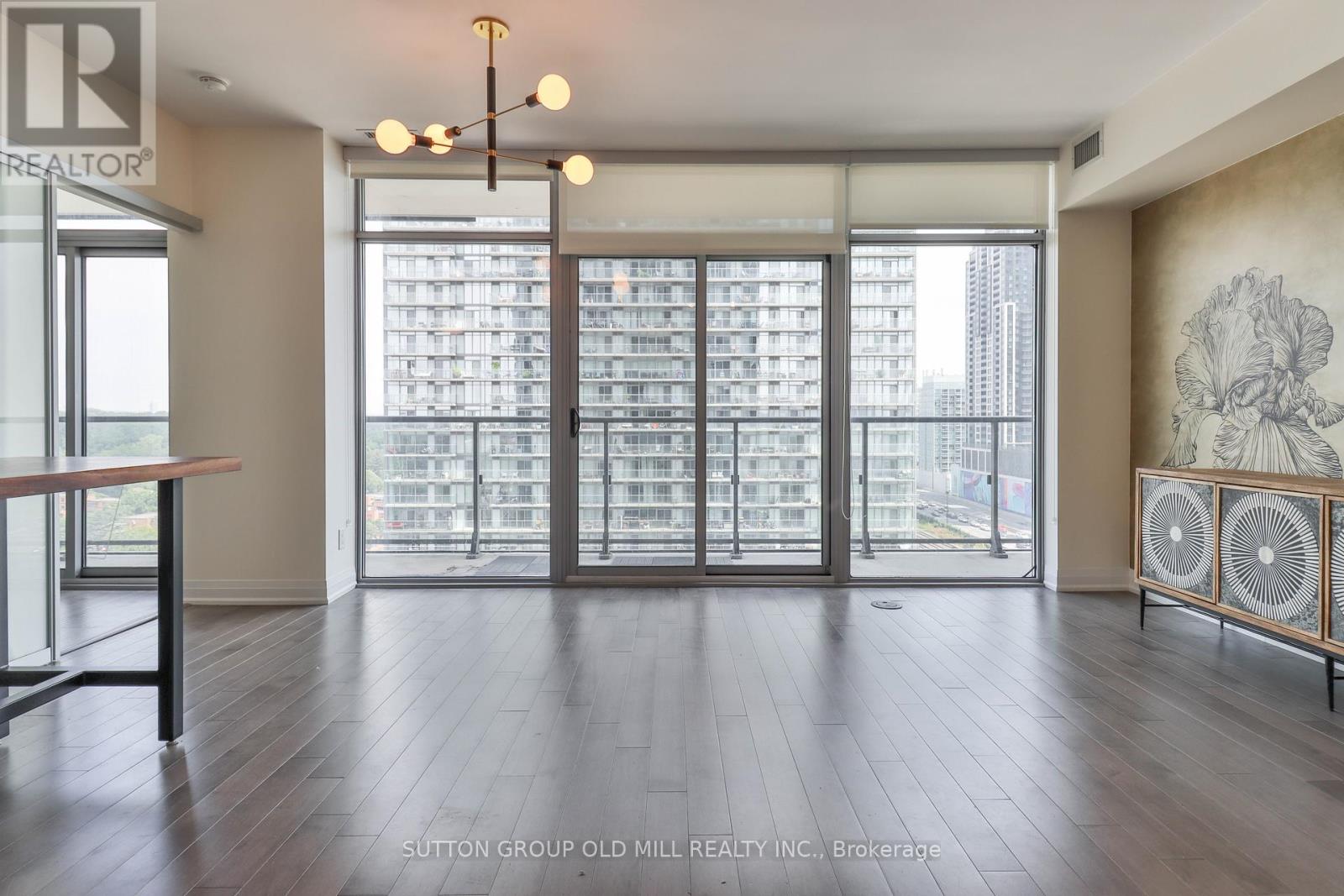 Photo 9 of 1316 105 The Queensway, Toronto ON