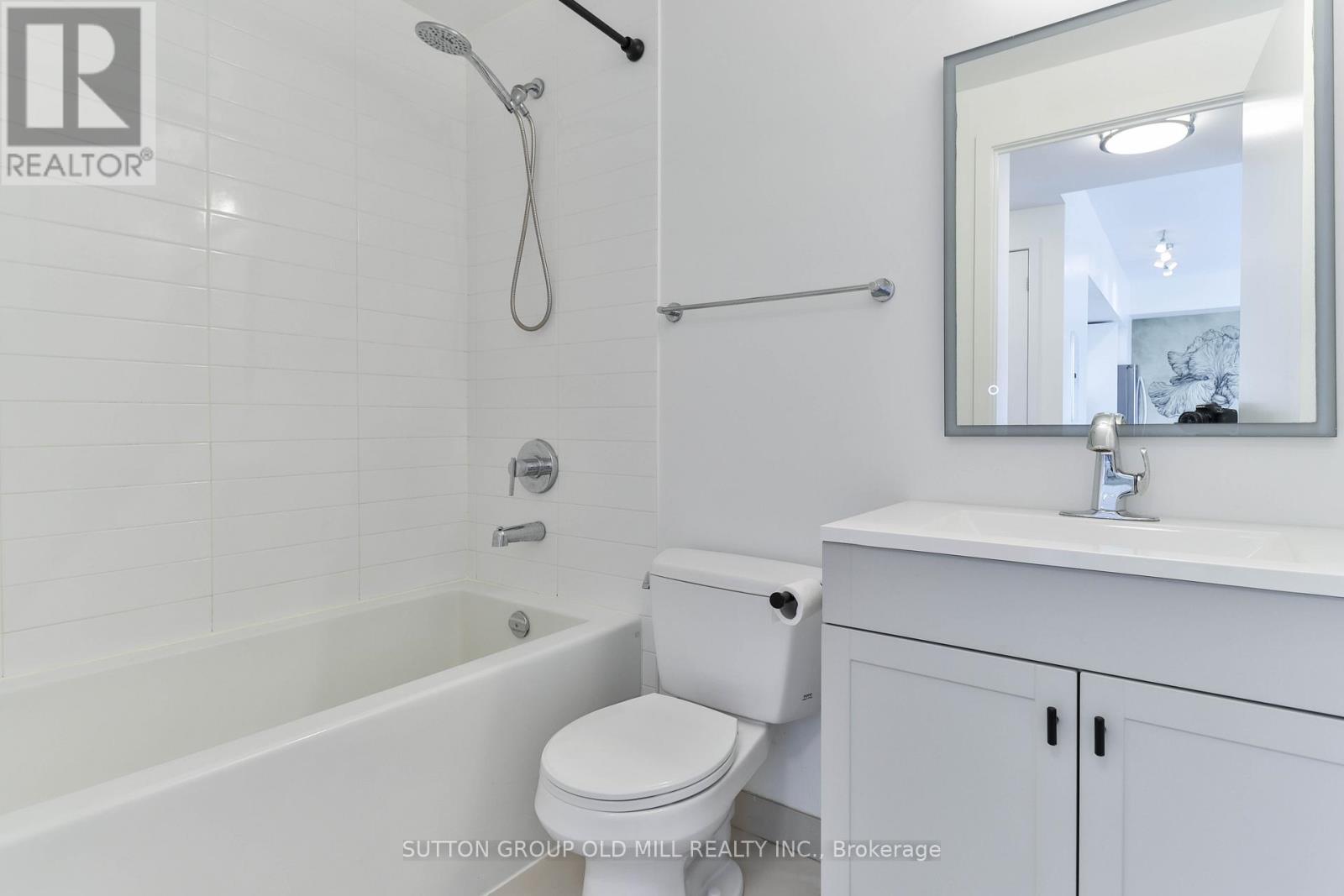 Photo 18 of 1316 105 The Queensway, Toronto ON