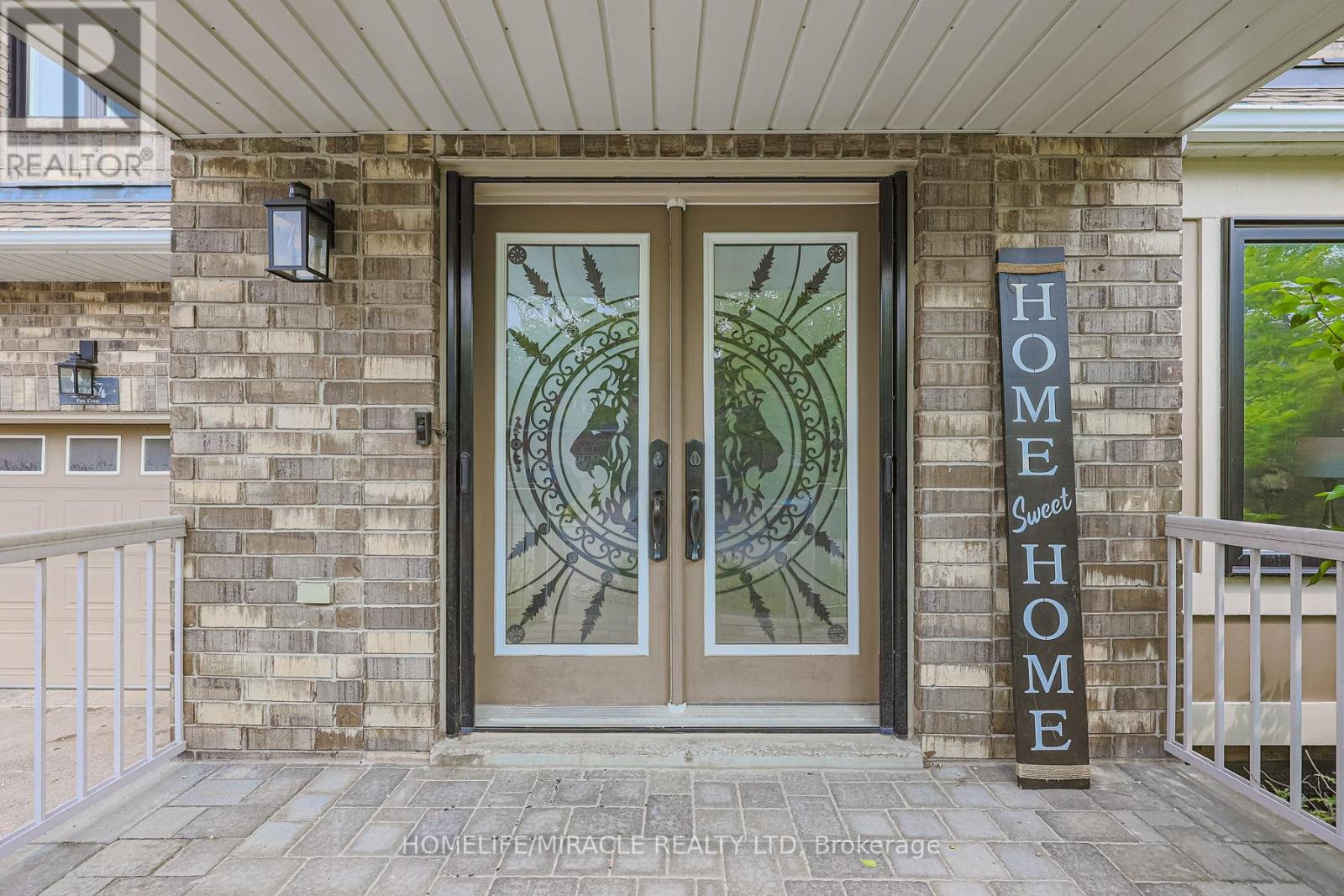Photo 2 of 1204 Fox Crescent, Milton ON