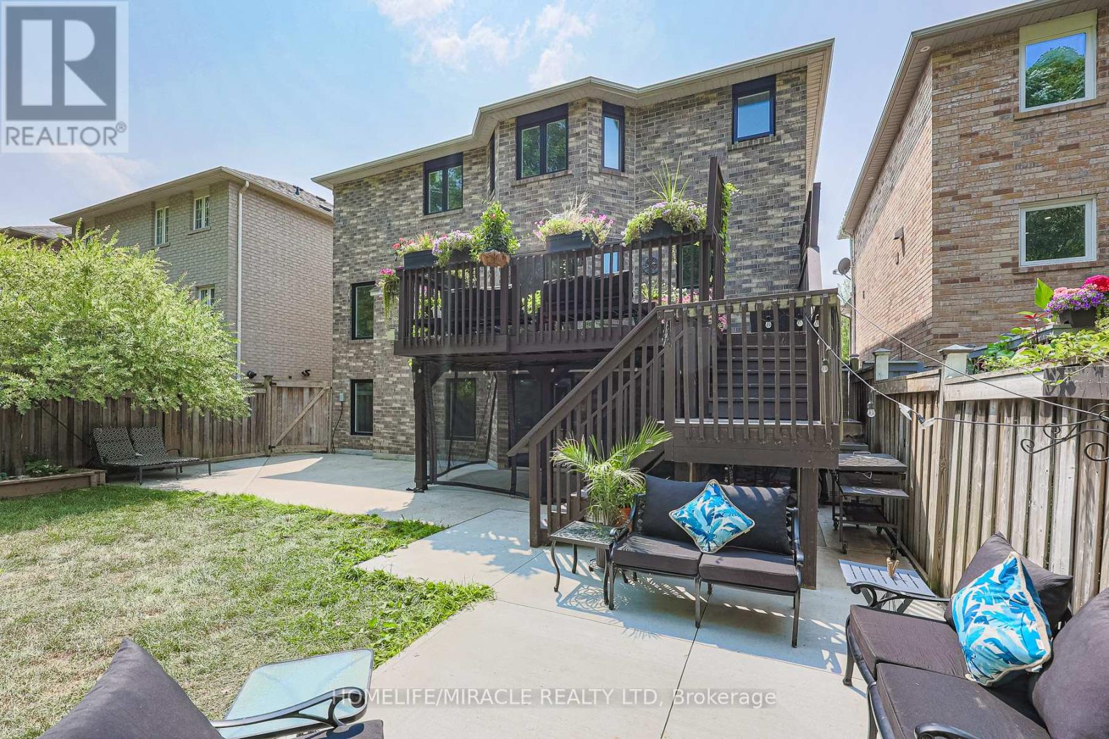 Photo 23 of 1204 Fox Crescent, Milton ON