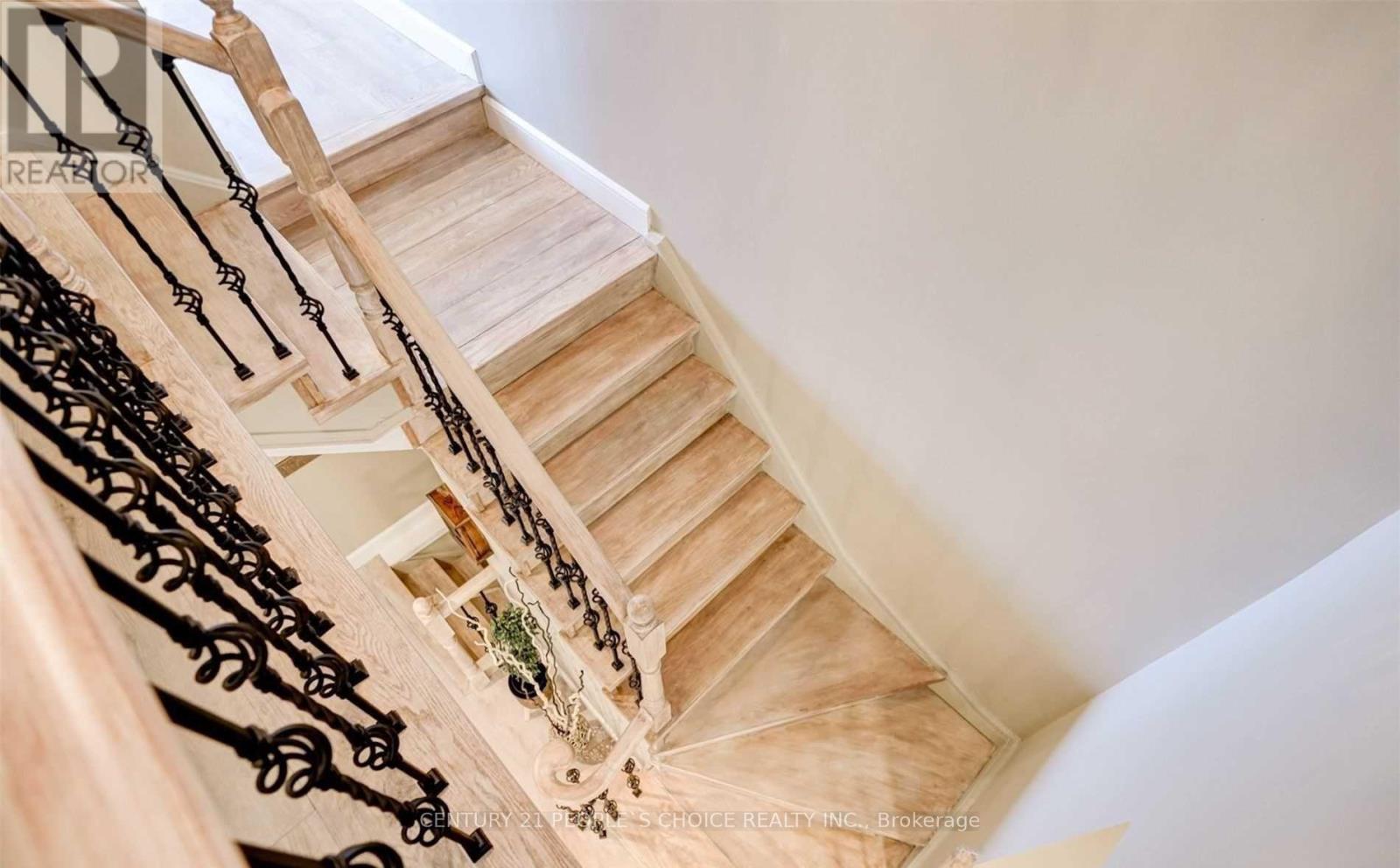 Photo 16 of 1162 Leewood Drive, Oakville ON
