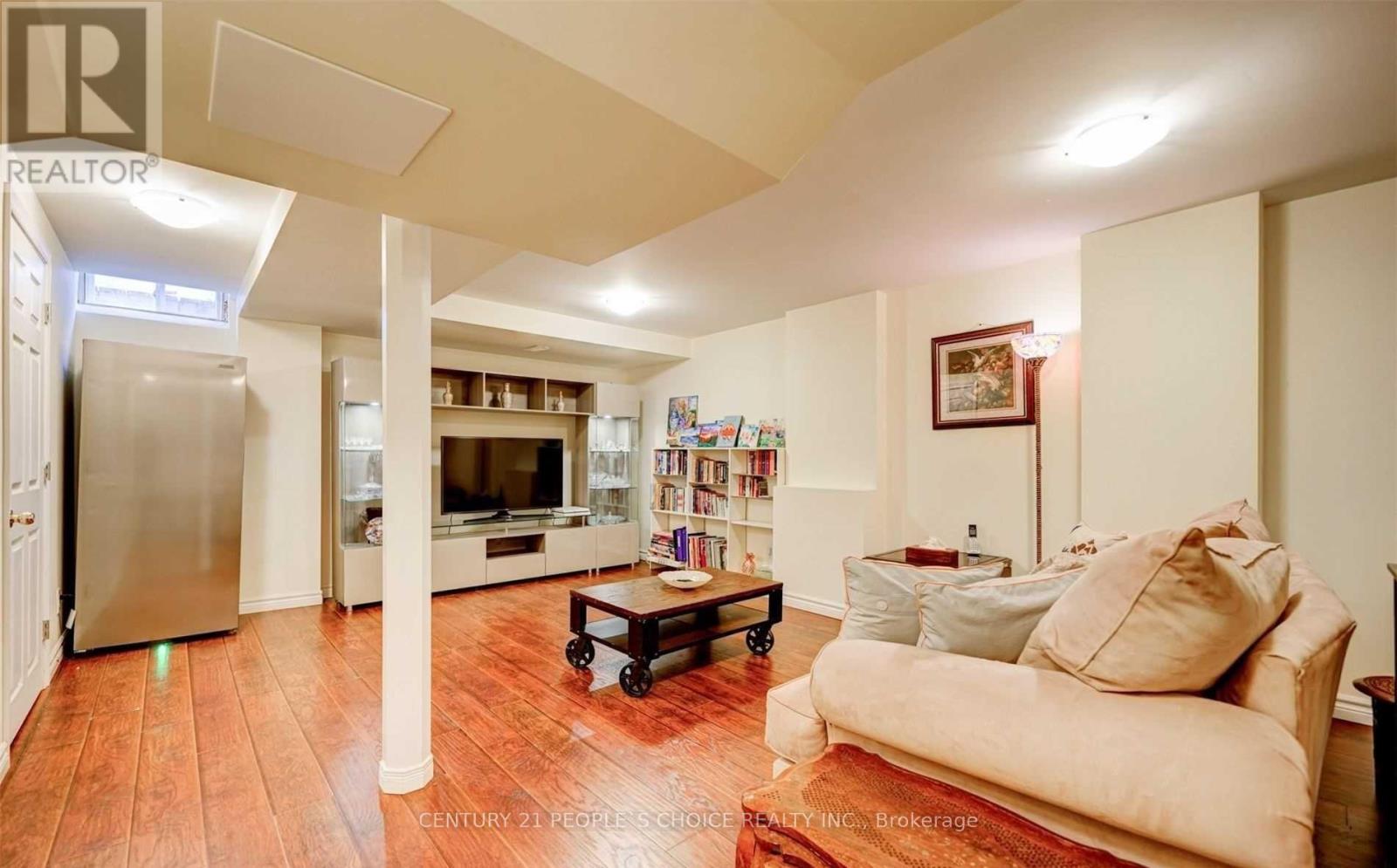 Photo 32 of 1162 Leewood Drive, Oakville ON