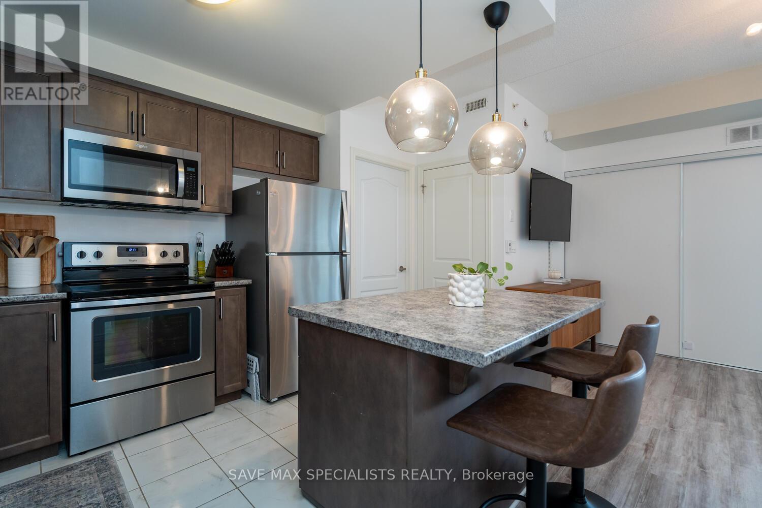 Photo 13 of 422 640 Sauve Street, Milton ON