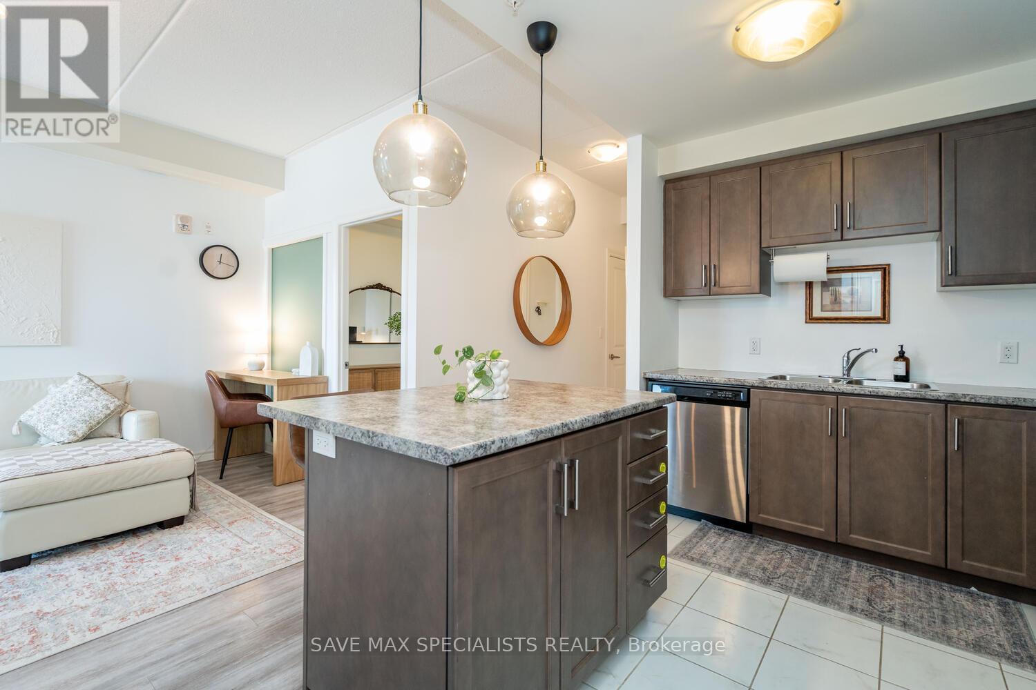 Photo 16 of 422 640 Sauve Street, Milton ON