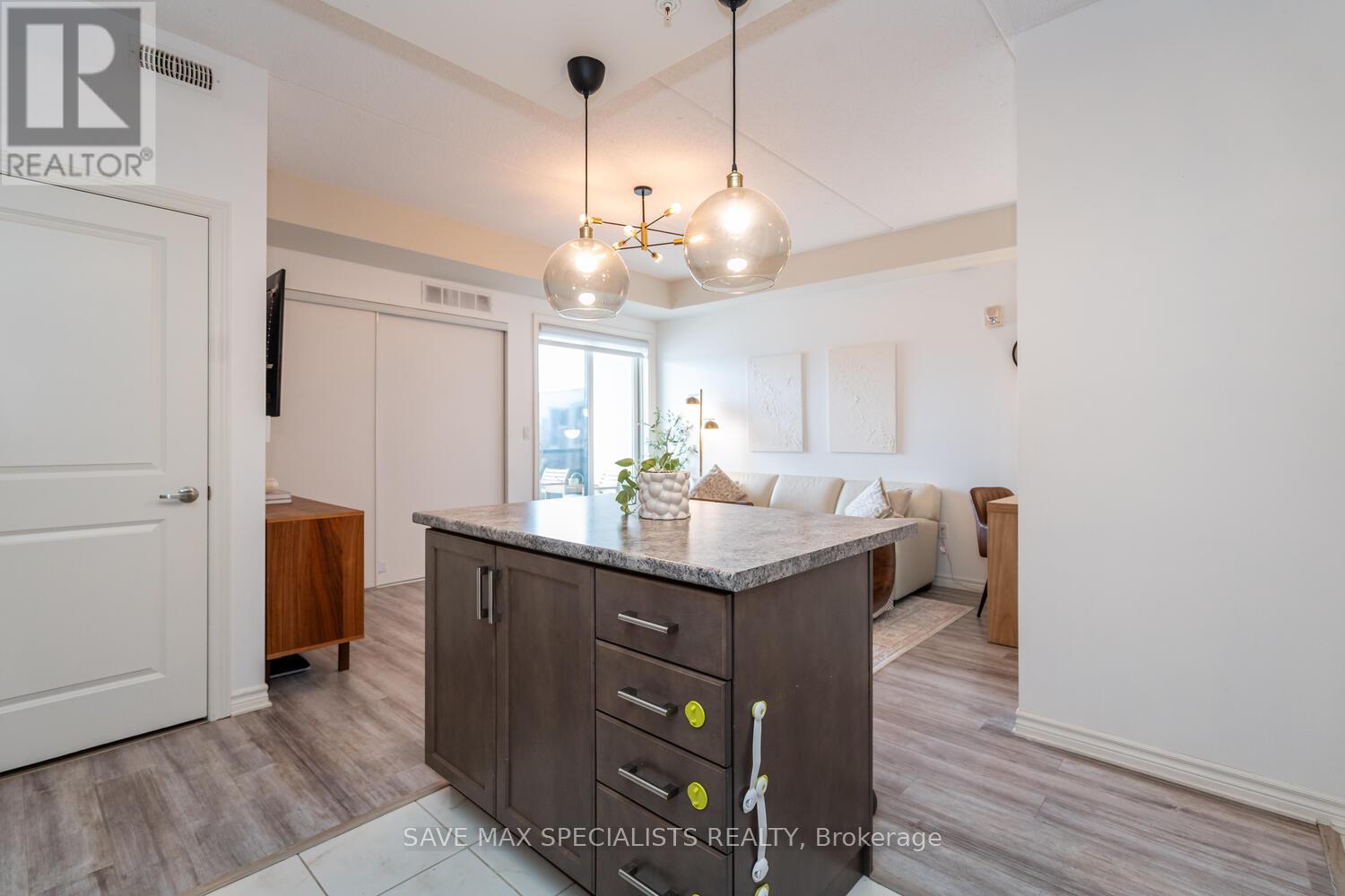 Photo 25 of 422 640 Sauve Street, Milton ON