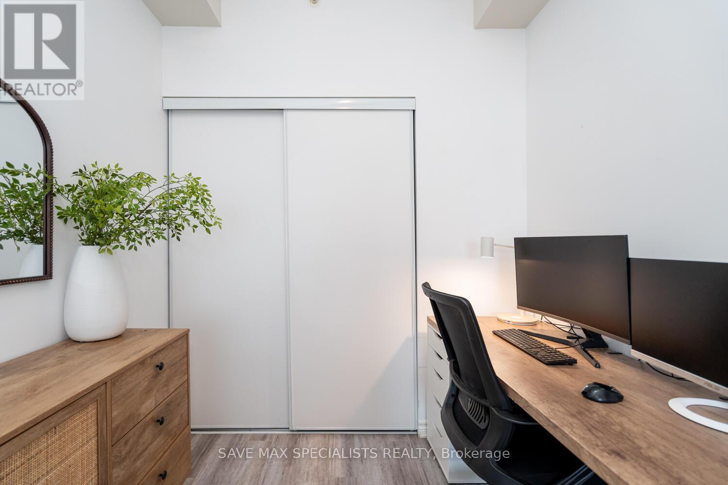 Photo 9 of 422 640 Sauve Street, Milton ON