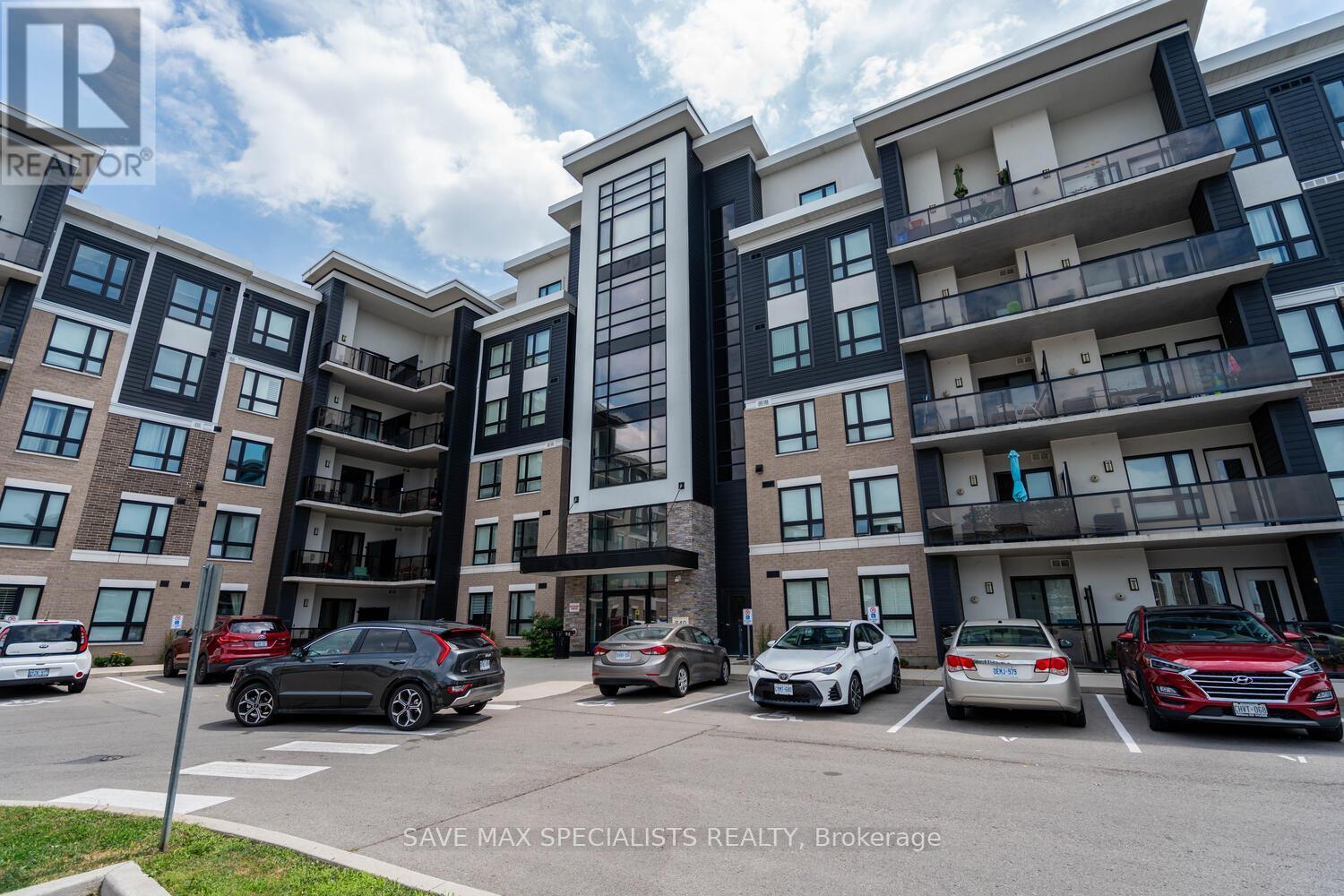 Photo 5 of 422 640 Sauve Street, Milton ON