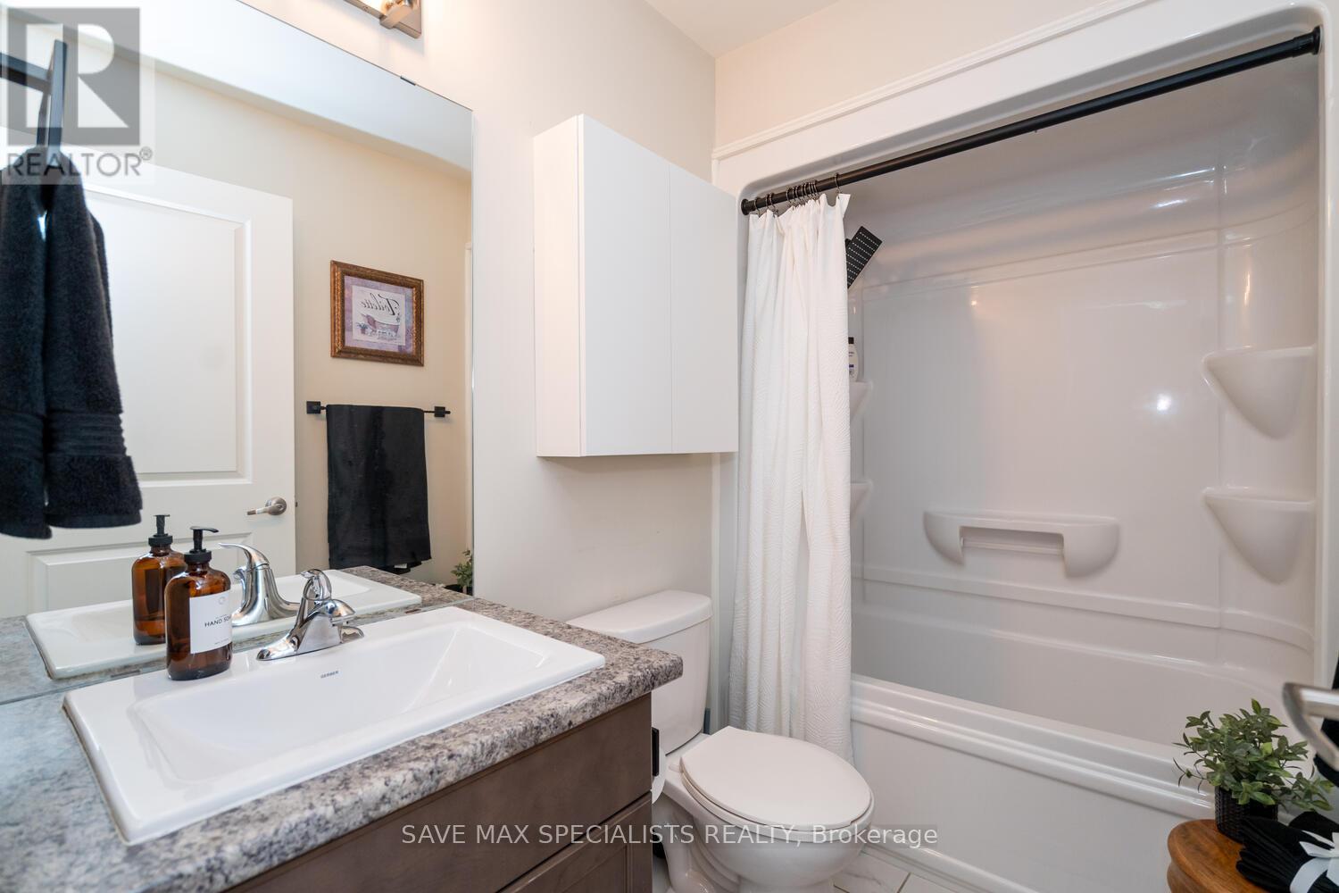 Photo 15 of 422 640 Sauve Street, Milton ON
