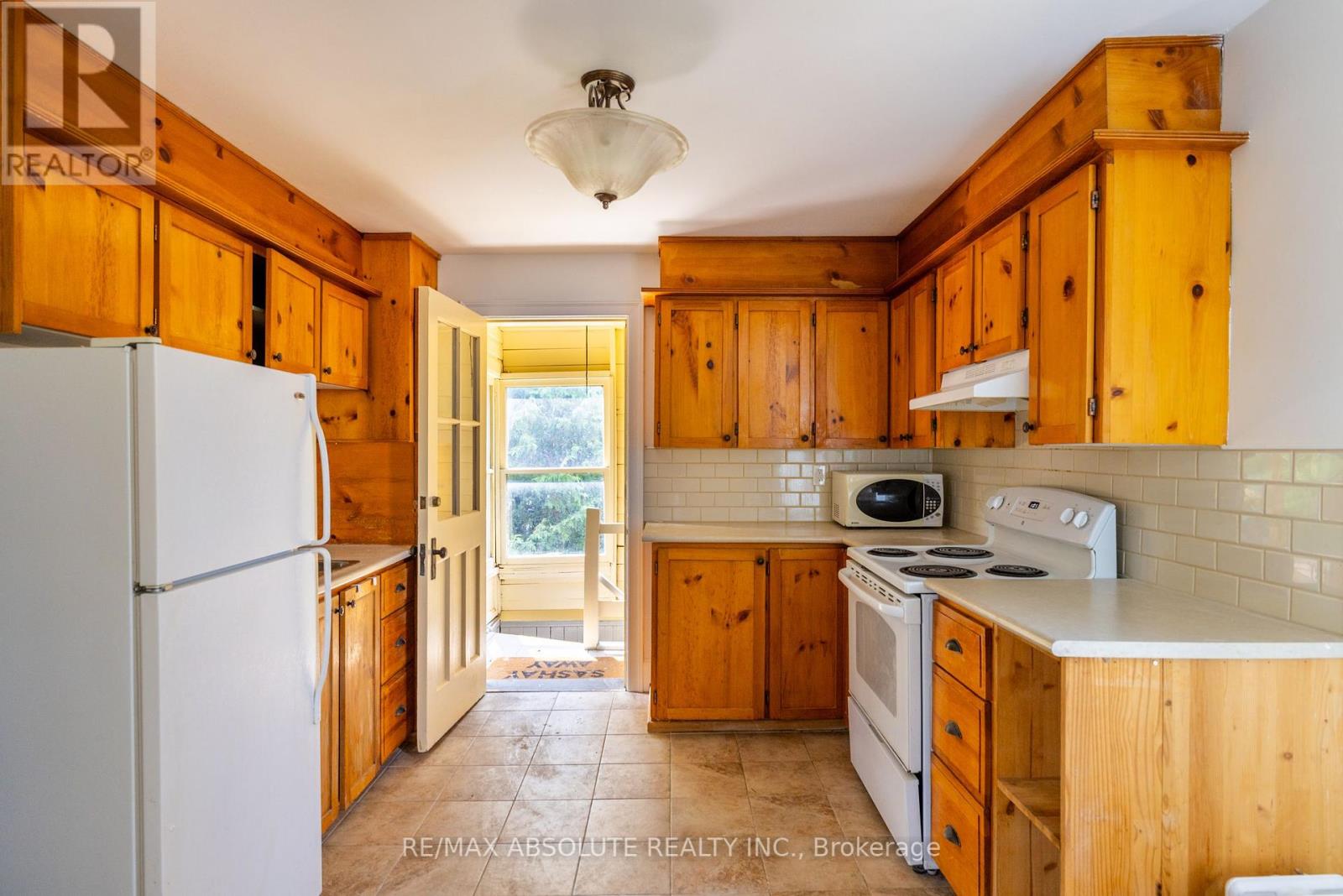 Photo 12 of 3 258 Daly Avenue, Ottawa ON