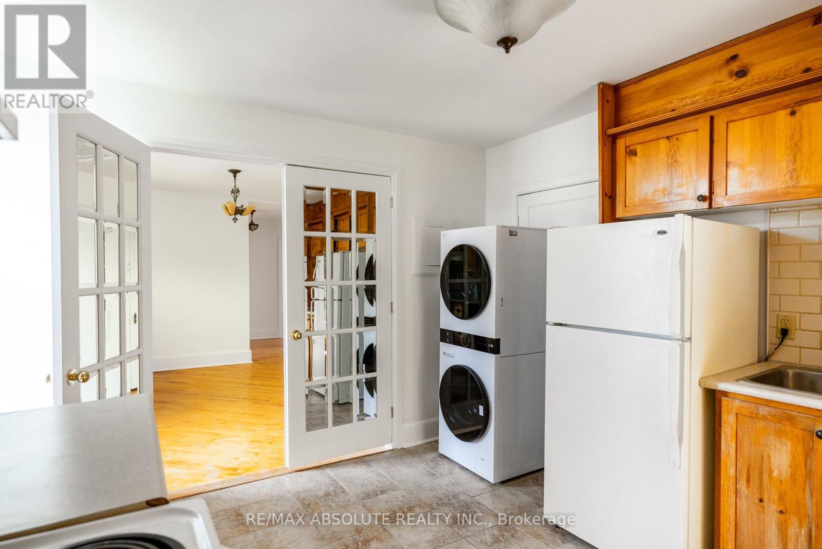 Photo 13 of 3 258 Daly Avenue, Ottawa ON