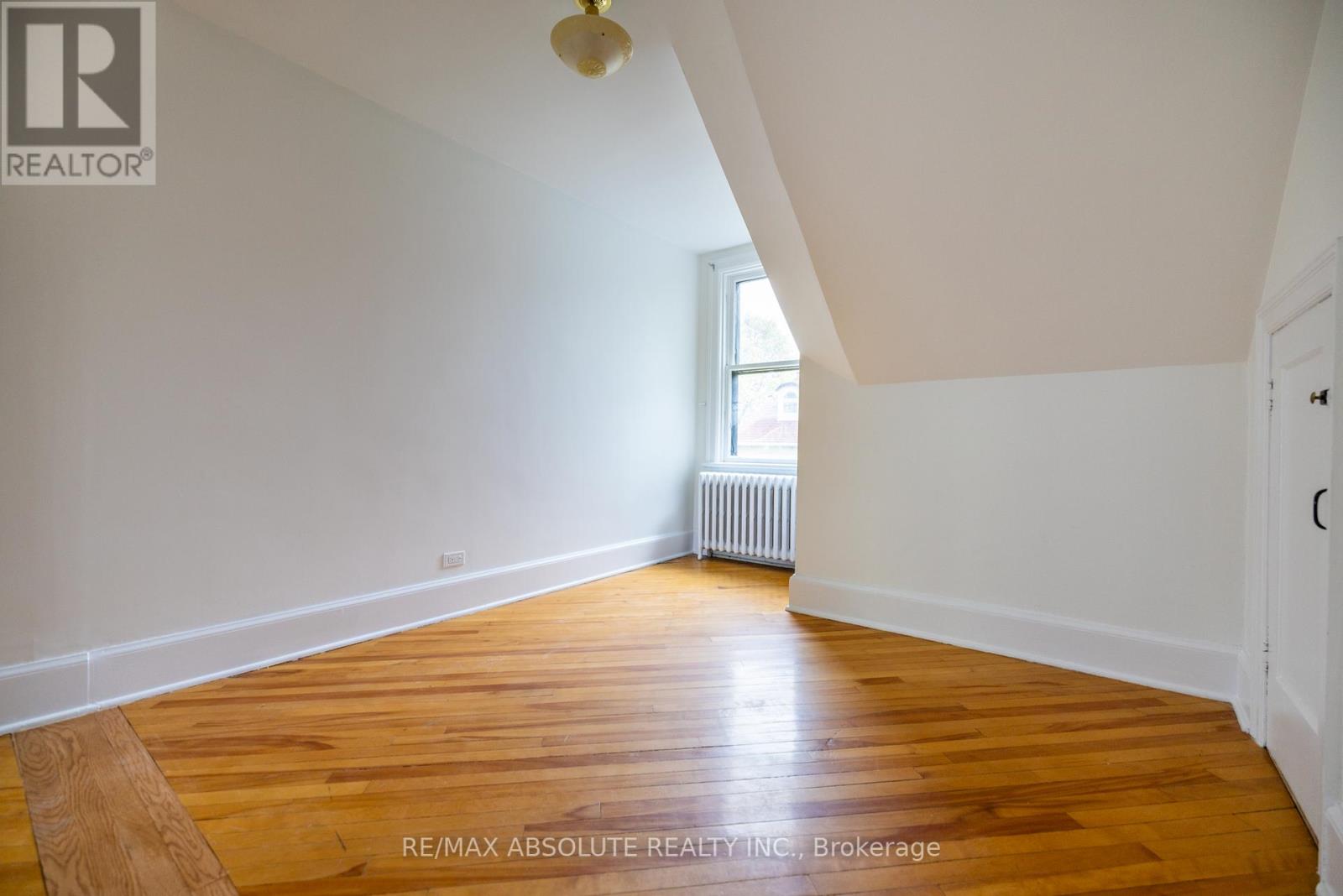 Photo 19 of 3 258 Daly Avenue, Ottawa ON
