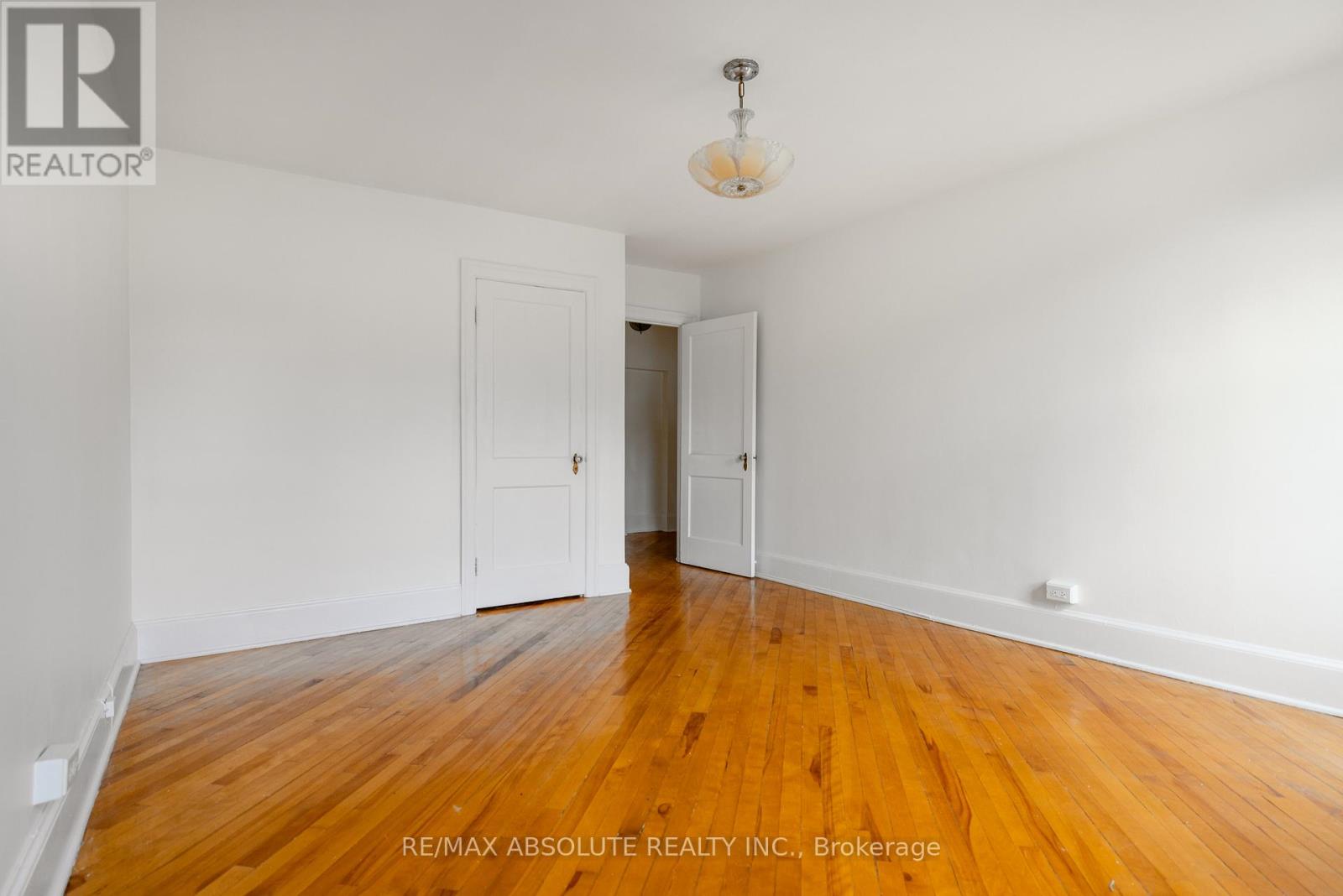 Photo 24 of 3 258 Daly Avenue, Ottawa ON