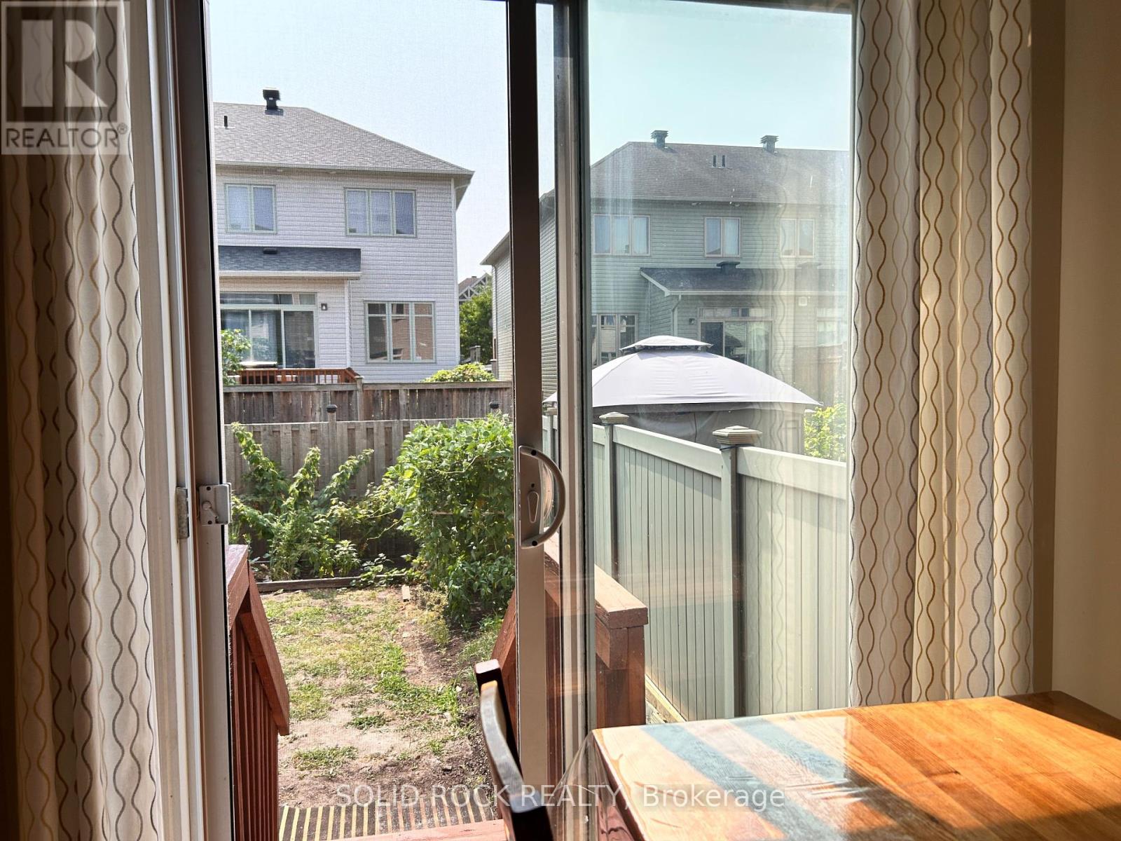 Photo 13 of 66 Madelon Drive, Ottawa ON