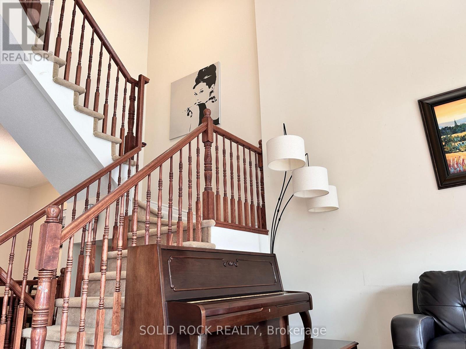 Photo 21 of 66 Madelon Drive, Ottawa ON